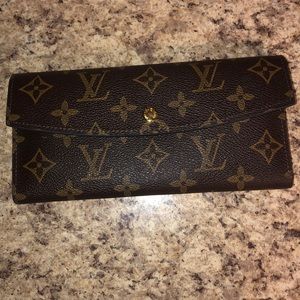 Louis Vuitton look alike wallet